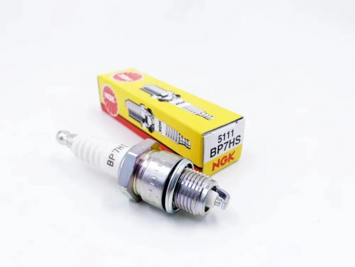 Свеча зажигания NGK BP7HS