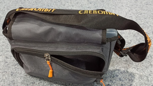 Сумка рыболовная "СЛЕДОПЫТ" Sling Lure Bag S, 28х18х17 см, цв. серый + 3 коробки Luno